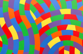 een patroon met veel gekleurde blokken