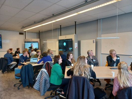 Hybrid Active Learning Classroom