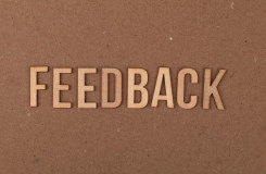 letters die samen het woord feedback vorm
