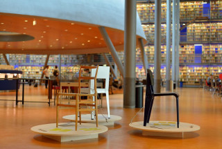 Chairs in TU Delft Library | Photo by: PaCaC__JJX_3584 | Source: https://www.flickr.com/photos/tudelftlibrary/27220460034